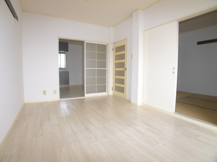 物件内観写真11　(居室)