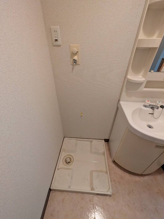 物件内観写真19　(洗濯機置場)