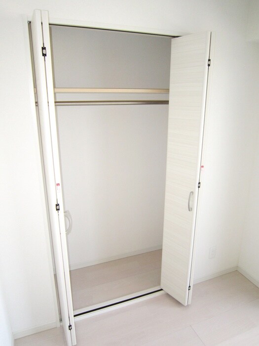 物件内観写真10　(収納)