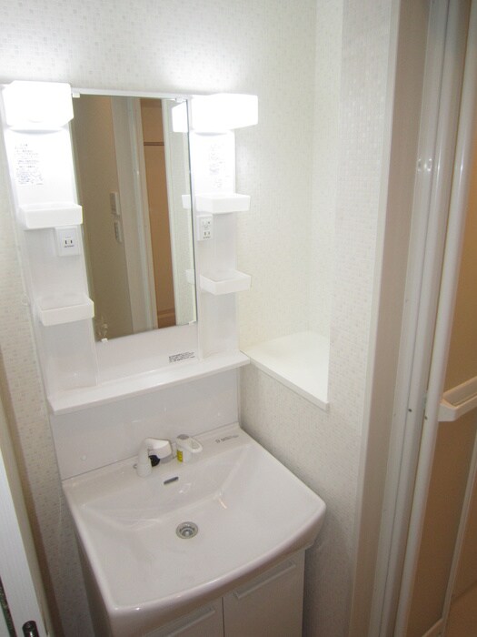 物件内観写真12　(洗面)