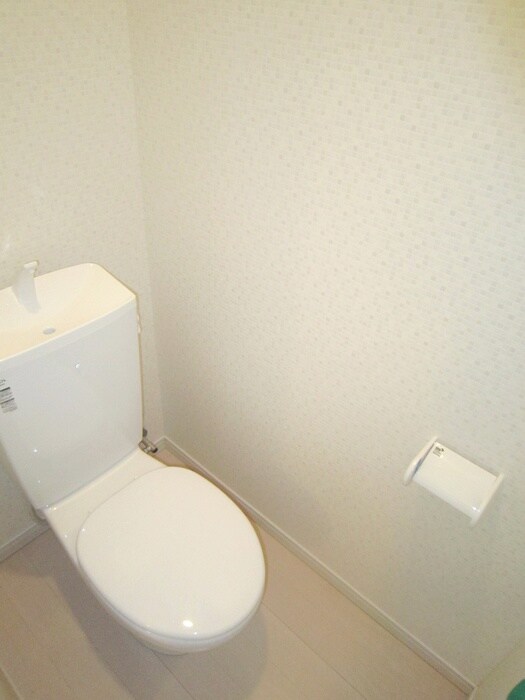 物件内観写真15　(トイレ)