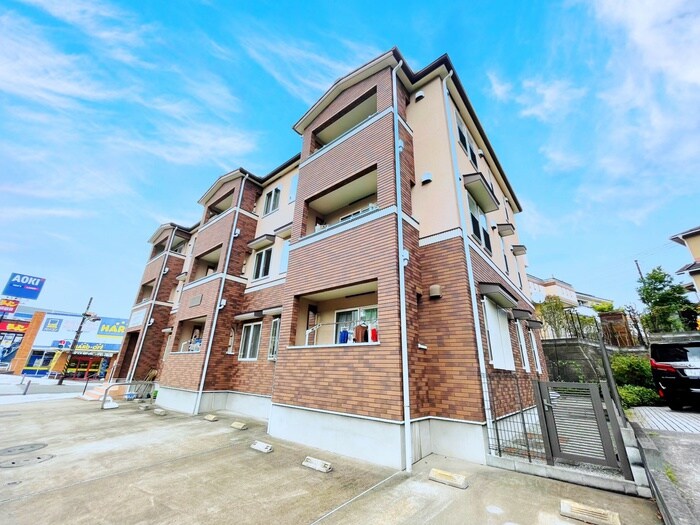 物件外観写真1　(外観写真)