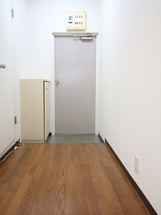 物件内観写真17　(玄関)