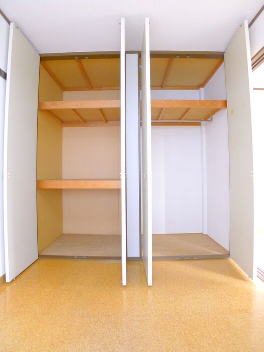 物件内観写真13　(収納)