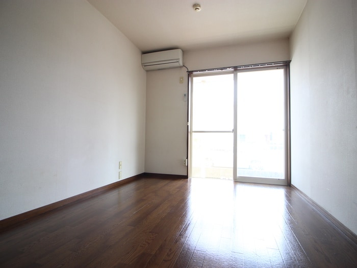 物件内観写真6　(居室)