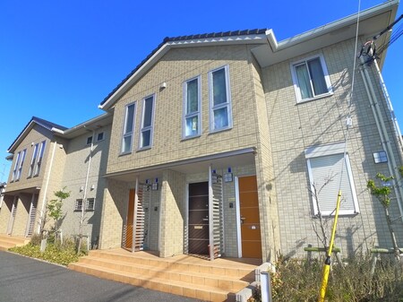 グランシャリオＢ棟外観写真