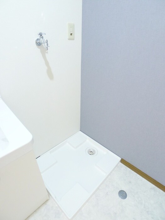 物件内観写真14　(洗濯機置場)