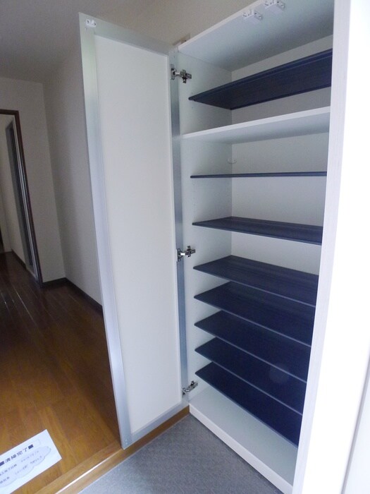 物件内観写真16　(靴箱)