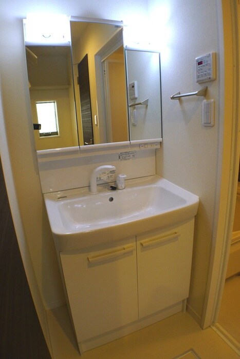 物件内観写真15　(洗面)