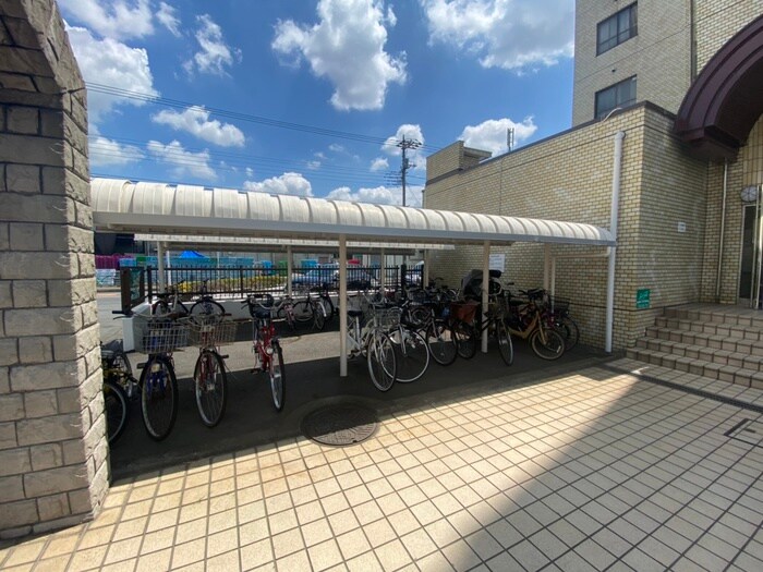 物件外観写真6　(駐輪場)