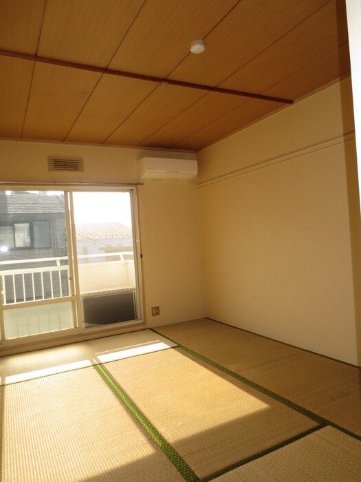 物件内観写真8　(居室)