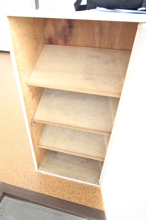 物件内観写真8　(靴箱)