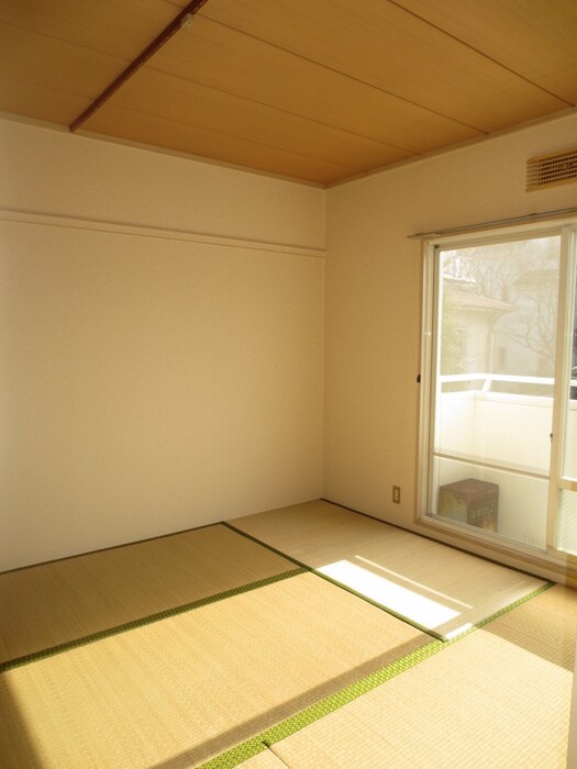 物件内観写真9　(居室)