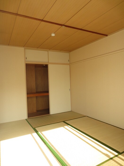 物件内観写真10　(居室)