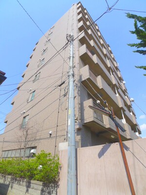 ヴァーテクスカワグチ外観写真
