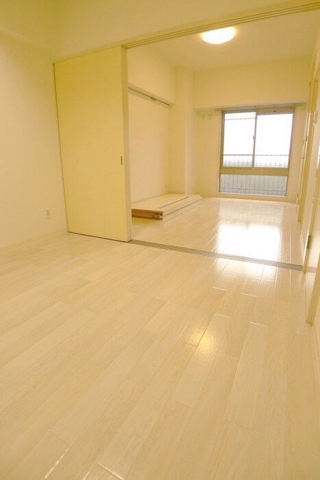 物件内観写真5　(居室)