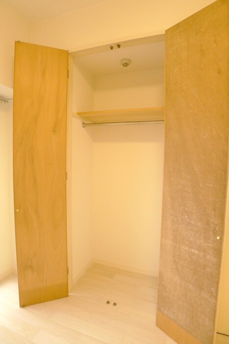 物件内観写真12　(収納)