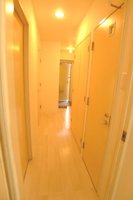 物件内観写真13　(玄関)