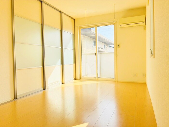 物件内観写真8　(居室)