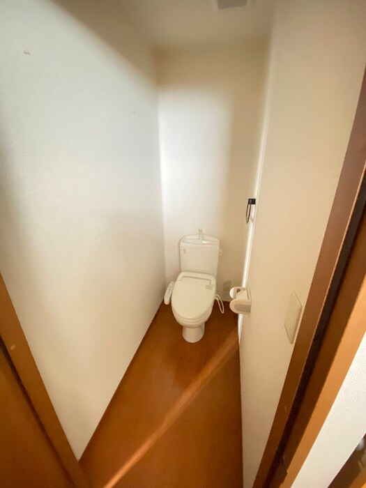 物件内観写真9　(トイレ)