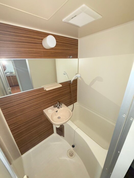 物件内観写真12　(バス／シャワールーム等)