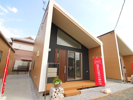 山崎町NIPPONの大家さん2外観写真