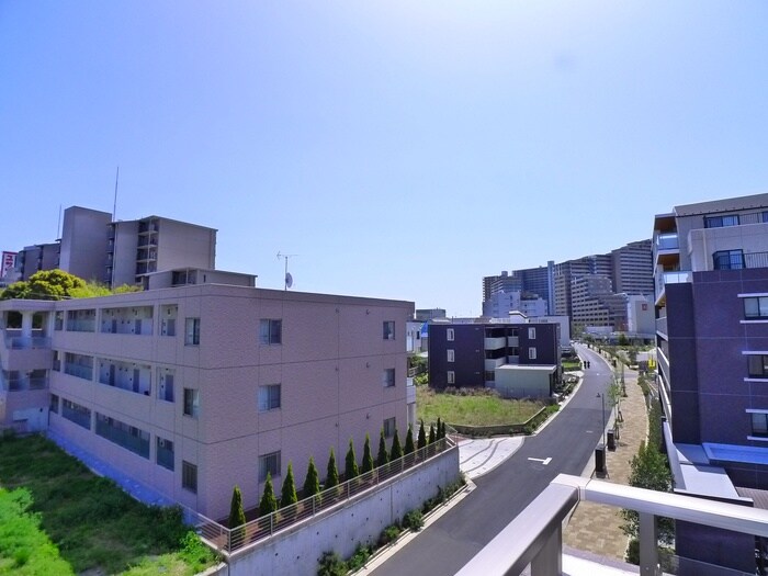 物件内観写真22　(室内からの展望)