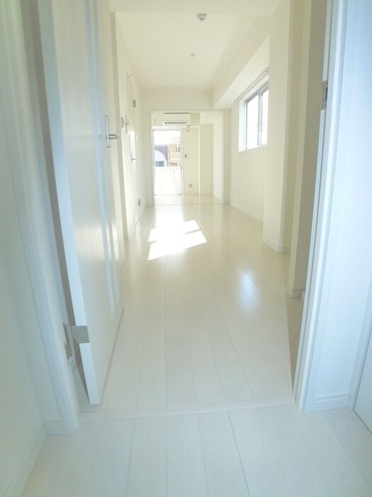 物件内観写真9　(廊下)