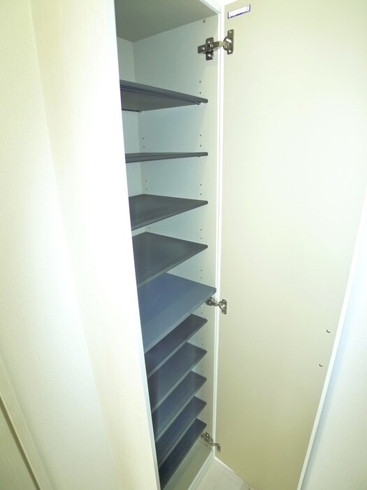 物件内観写真10　(靴箱)