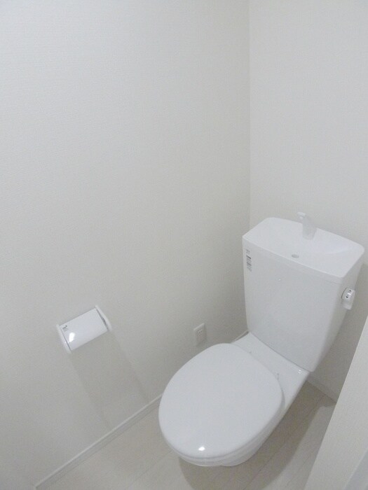 物件内観写真14　(トイレ)