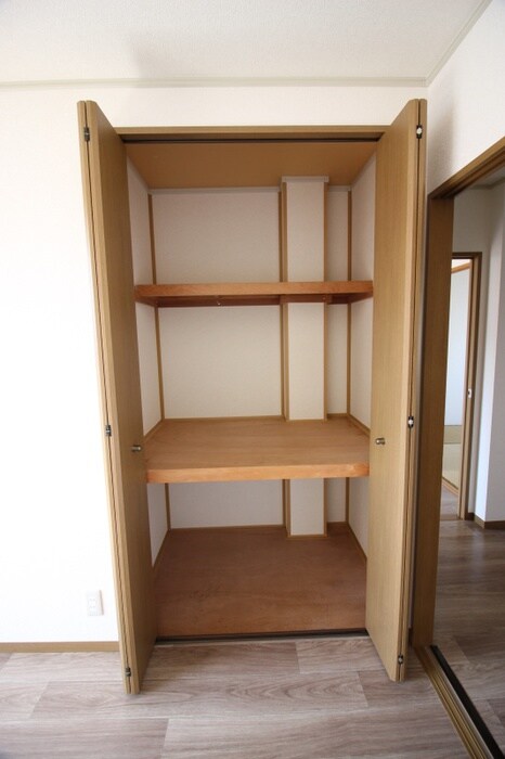 物件内観写真22　(収納)