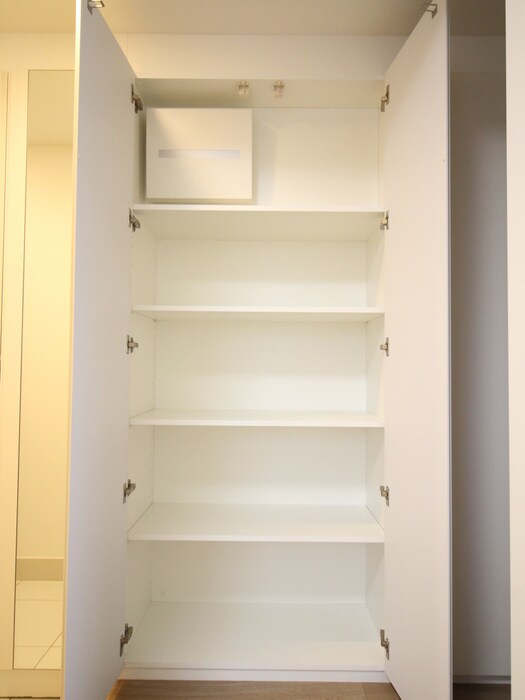 物件内観写真15　(収納)