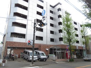 ﾊｯﾋﾟ-ﾏﾝｼｮﾝ外観写真