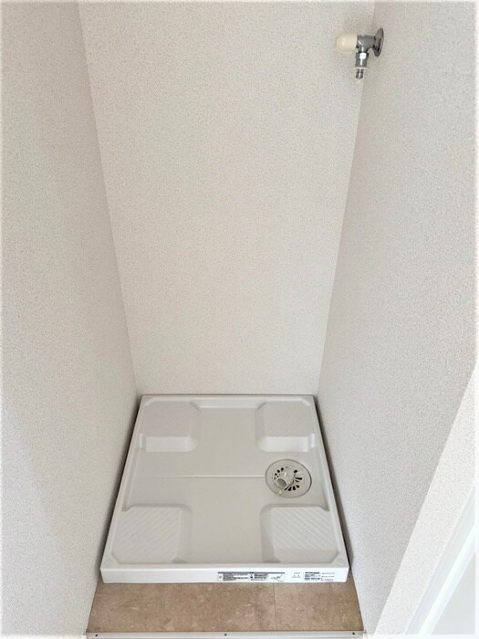 物件内観写真11　(洗濯機置場)