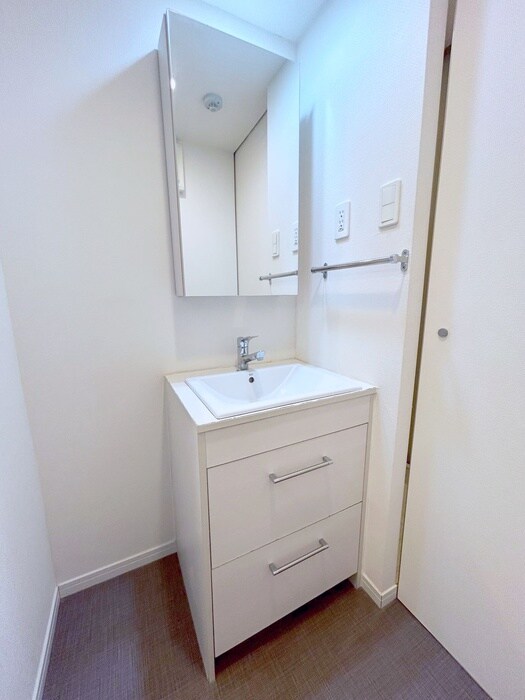 物件内観写真11　(洗面)