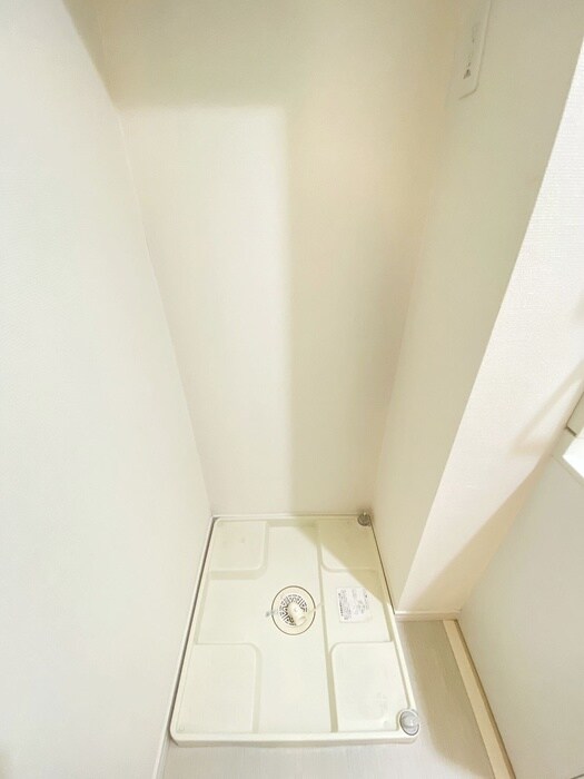 物件内観写真13　(洗濯機置場)