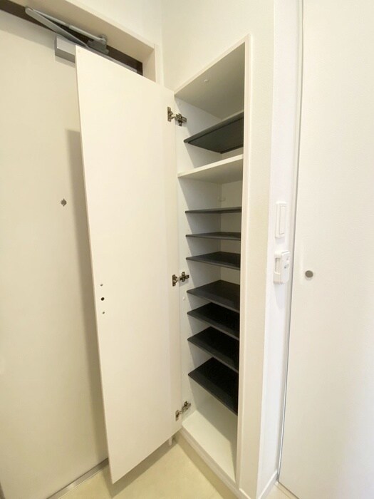 物件内観写真17　(靴箱)