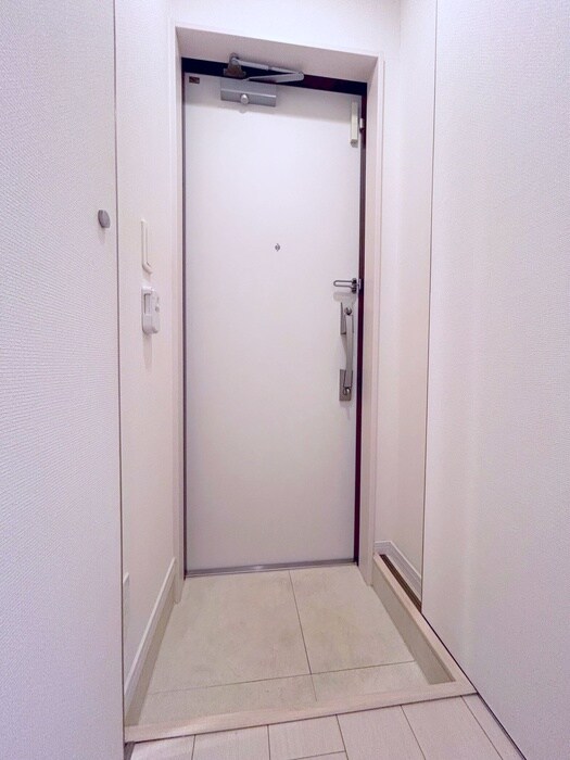 物件内観写真17　(玄関)