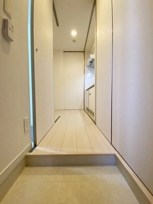 物件内観写真18　(玄関)