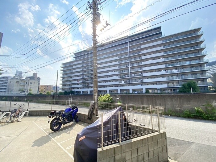 物件内観写真22　(室内からの展望)