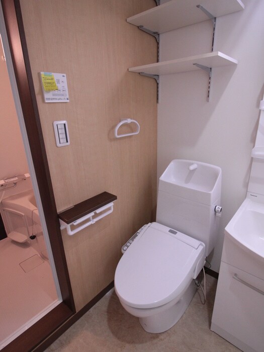 物件内観写真12　(トイレ)