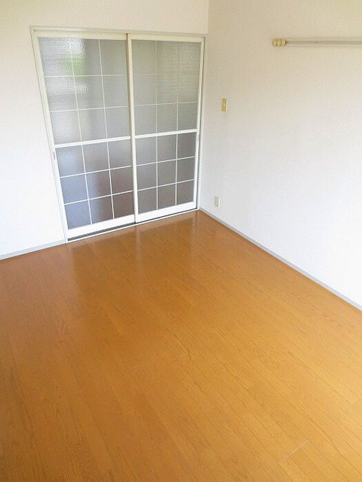 物件内観写真5　(居室)