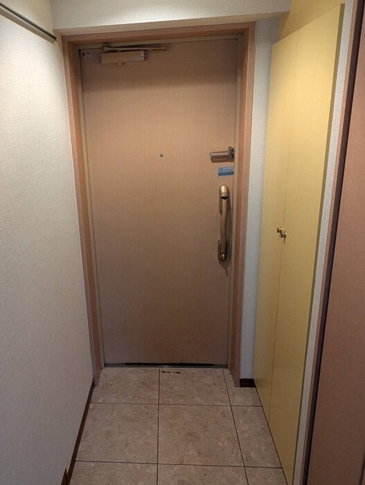 物件内観写真14　(玄関)