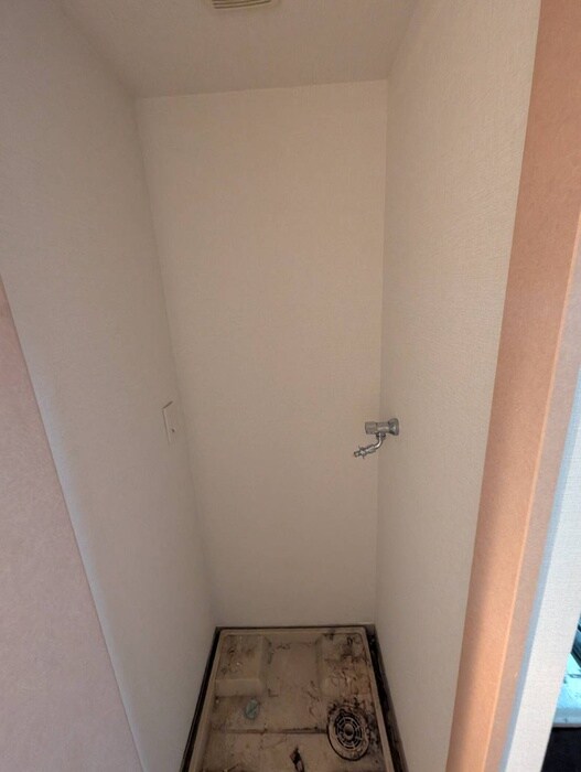 物件内観写真17　(洗濯機置場)