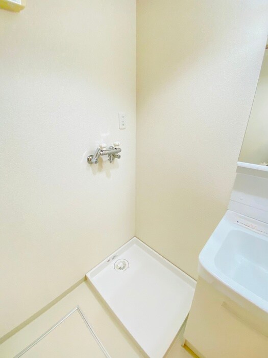 物件内観写真15　(洗濯機置場)