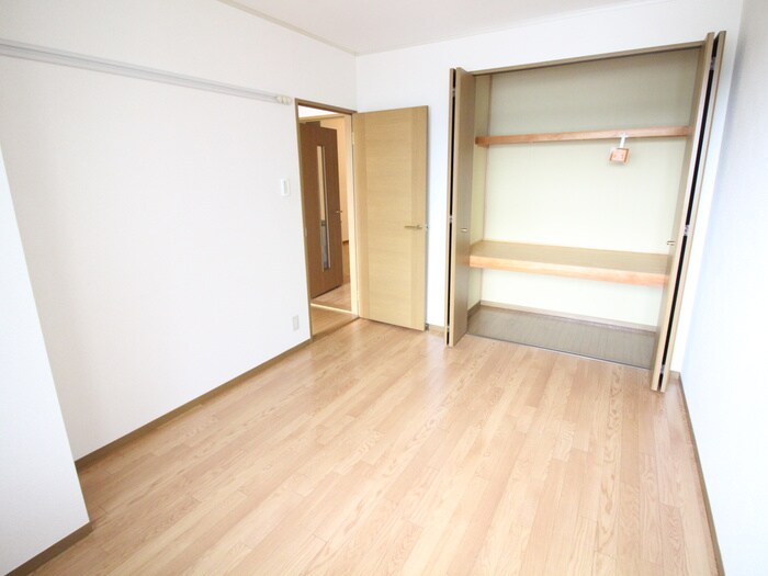 物件内観写真8　(居室)