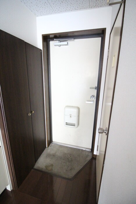 物件内観写真17　(玄関)