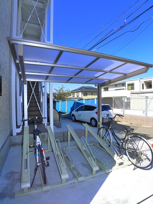物件外観写真3　(駐輪場)