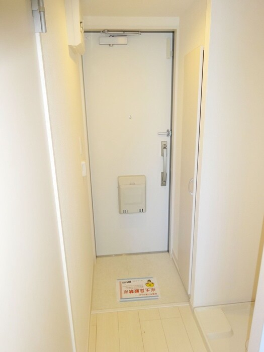 物件内観写真10　(玄関)