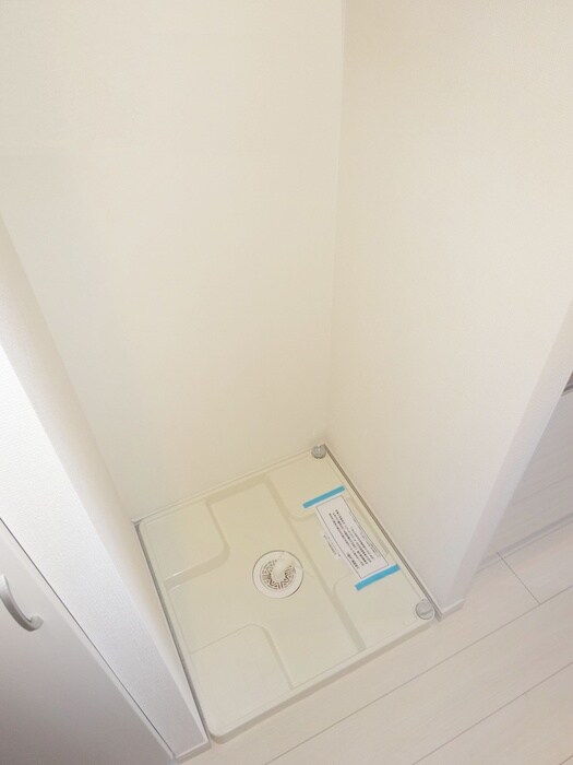 物件内観写真13　(洗濯機置場)